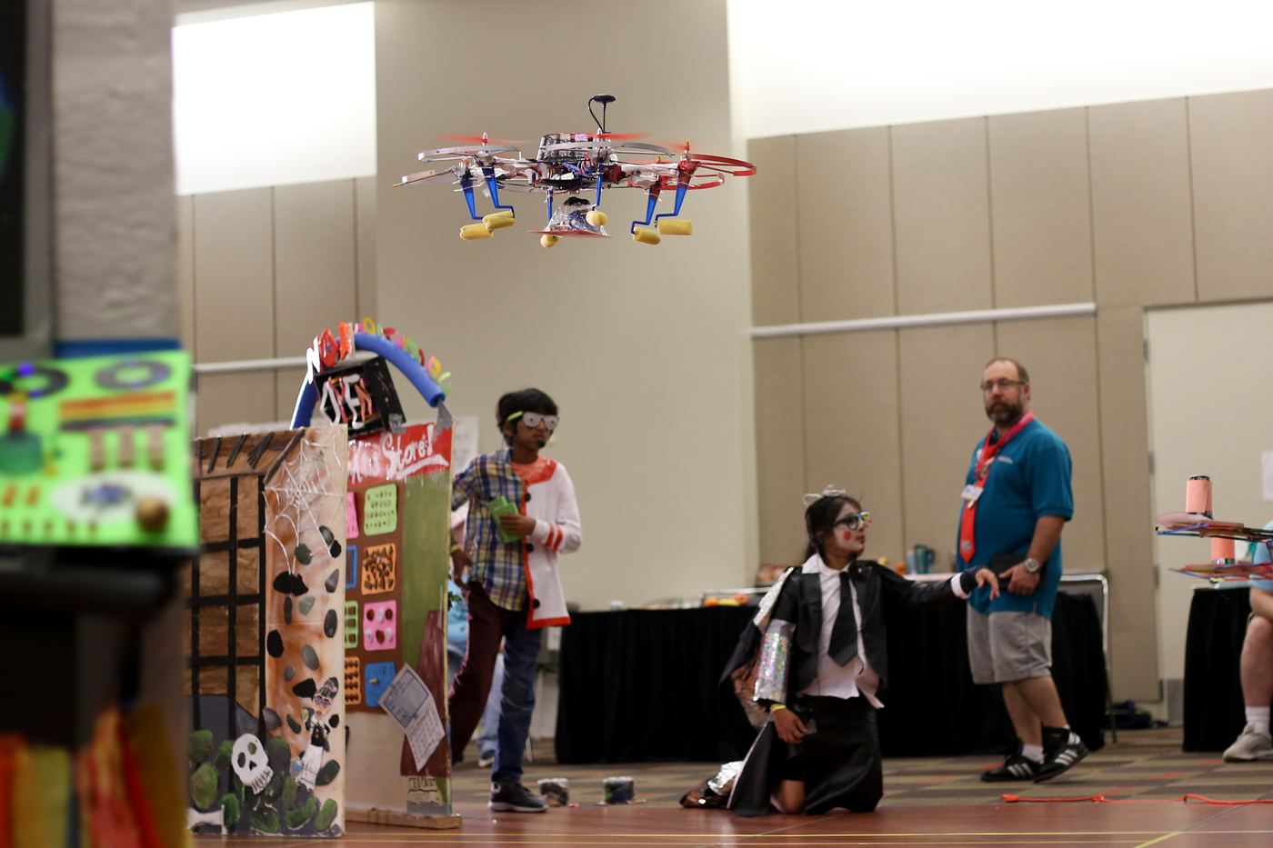 Vivaan: Trailblazers DI "On Target" (2018-19 Season) Vivaan of Trailblazers DI: the taxi-to-limousine transformation and technical builds, "On Target" Technical Challenge (2018-19 Season), photo 2 of 6