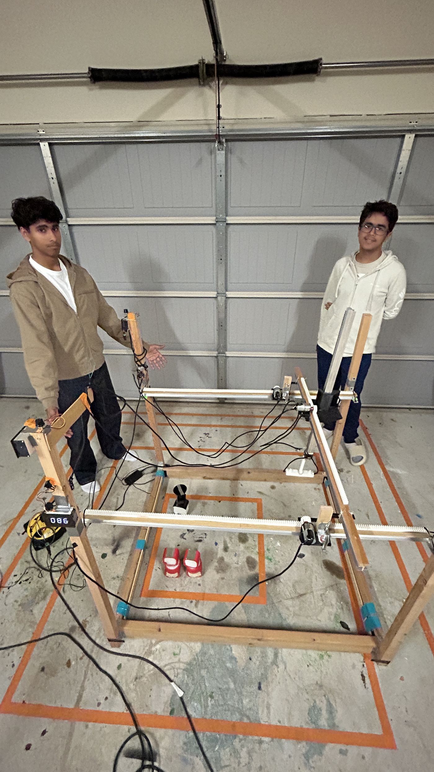 Vivaan: Trailblazers DI "Breaking Point" (2024-25 Season) Vivaan of Trailblazers DI: the taxi-to-limousine transformation and technical builds, "Breaking Point" Technical Challenge (2024-25 Season), photo 6 of 14